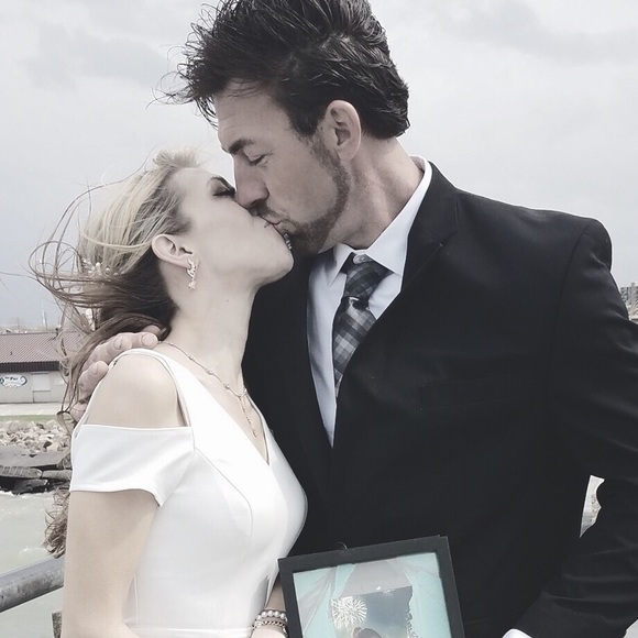 Meet your Posher, Hollie - Picture 7 of 11